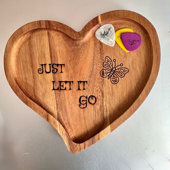 Handmade Heart-Shaped Wooden Trinket/Jewelry Tray with Engraving NEW - Picture 1 of 3